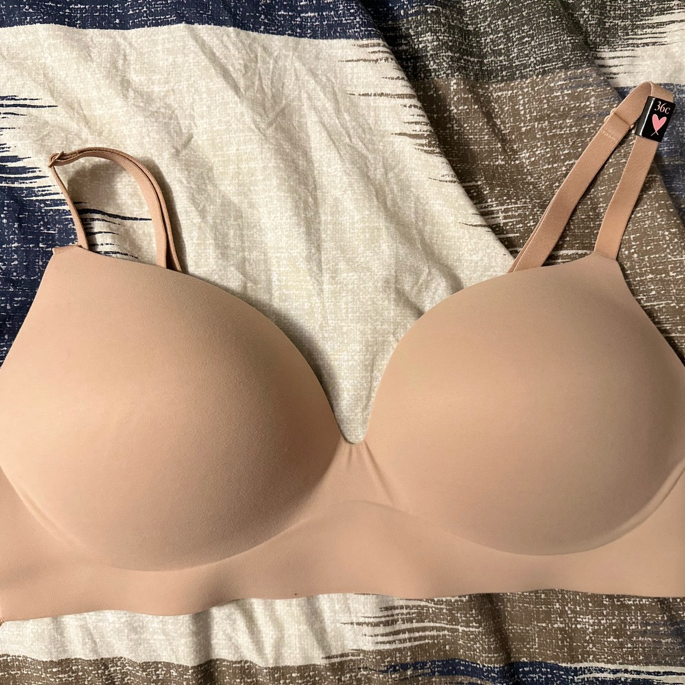 NWT Victoria Secert Bra 36C